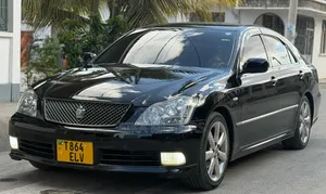 Toyota Crown Royale 2005 Black