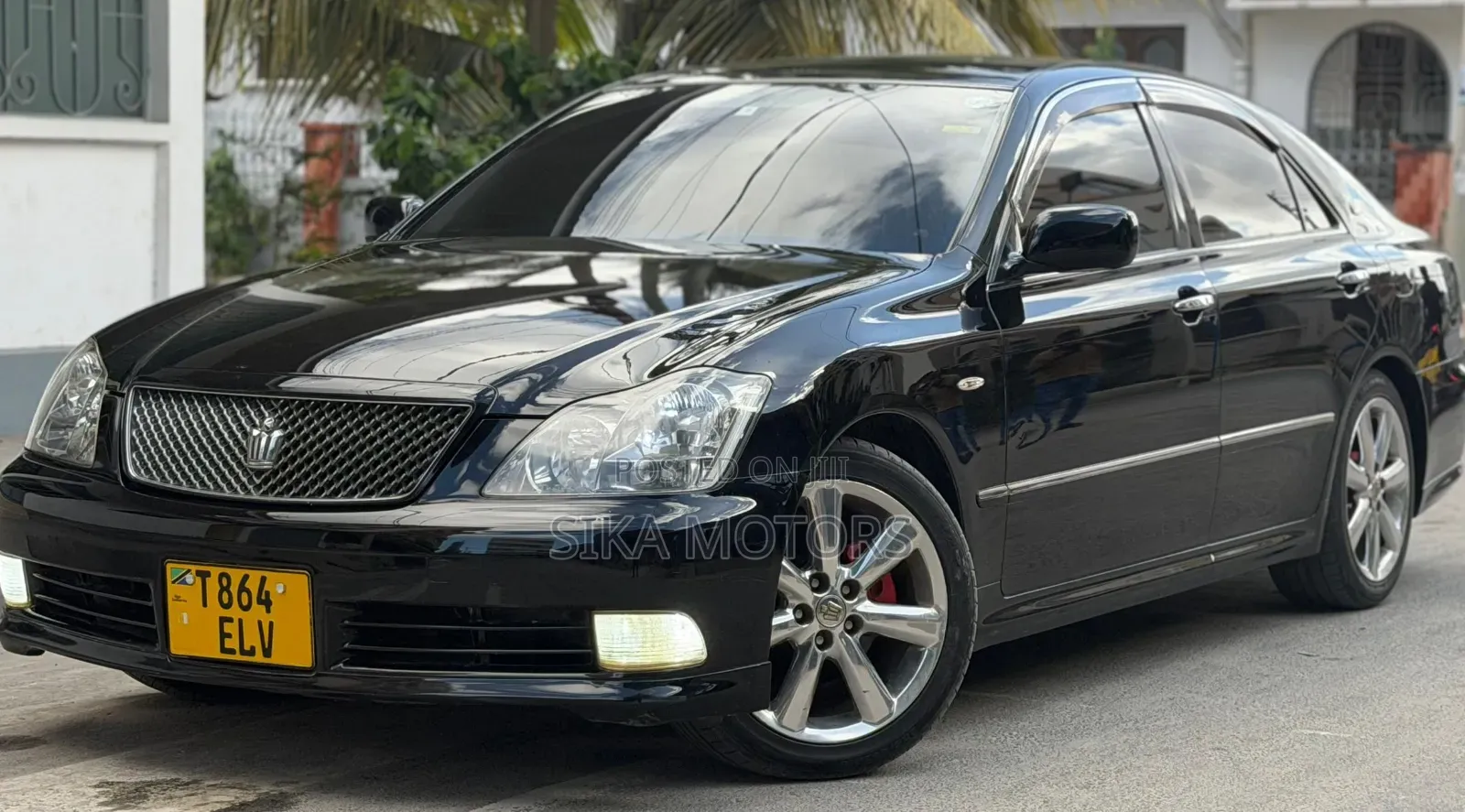 Toyota Crown Royale 2005 Black