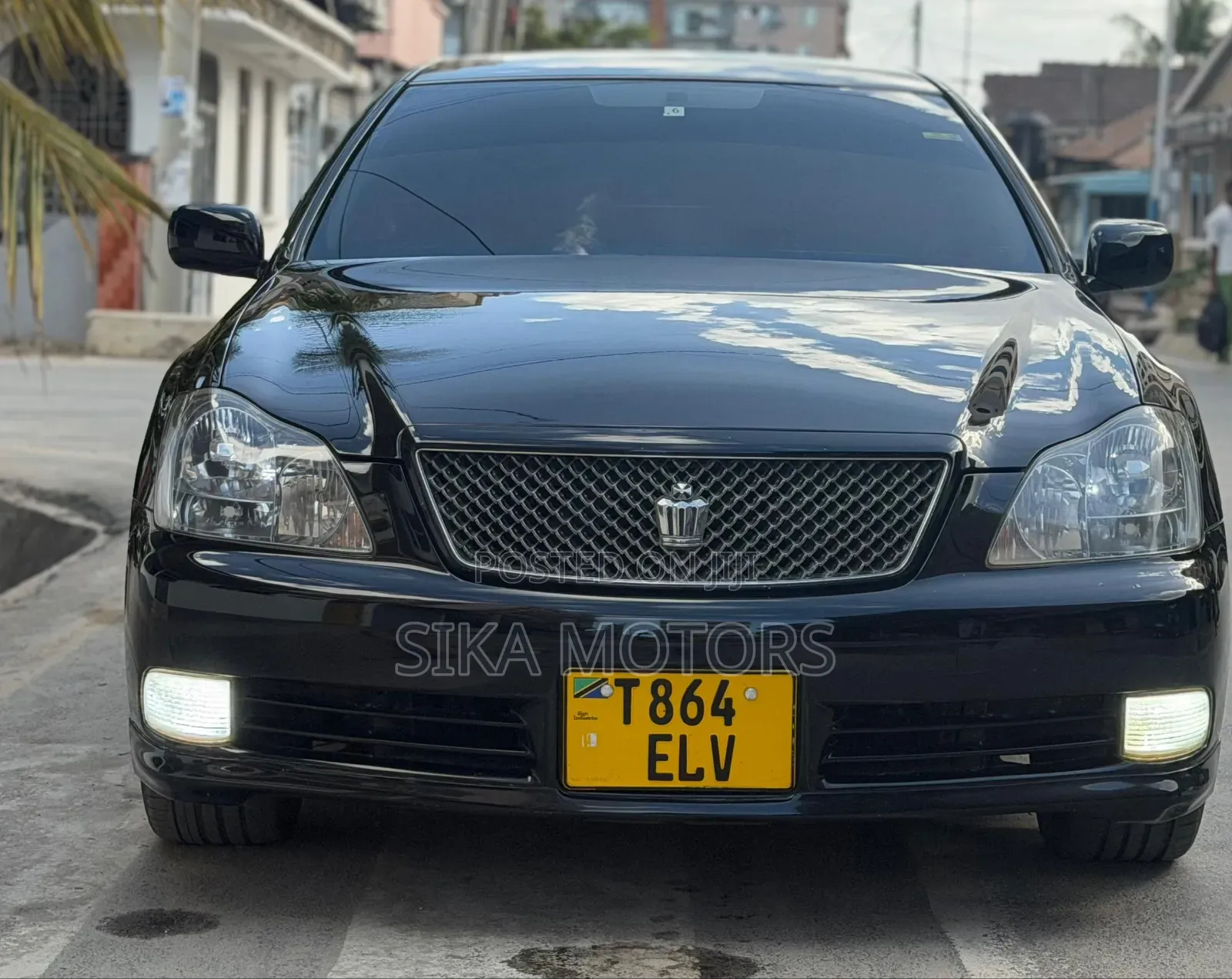 Toyota Crown Royale 2005 Black