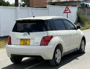 Toyota IST 2006 White