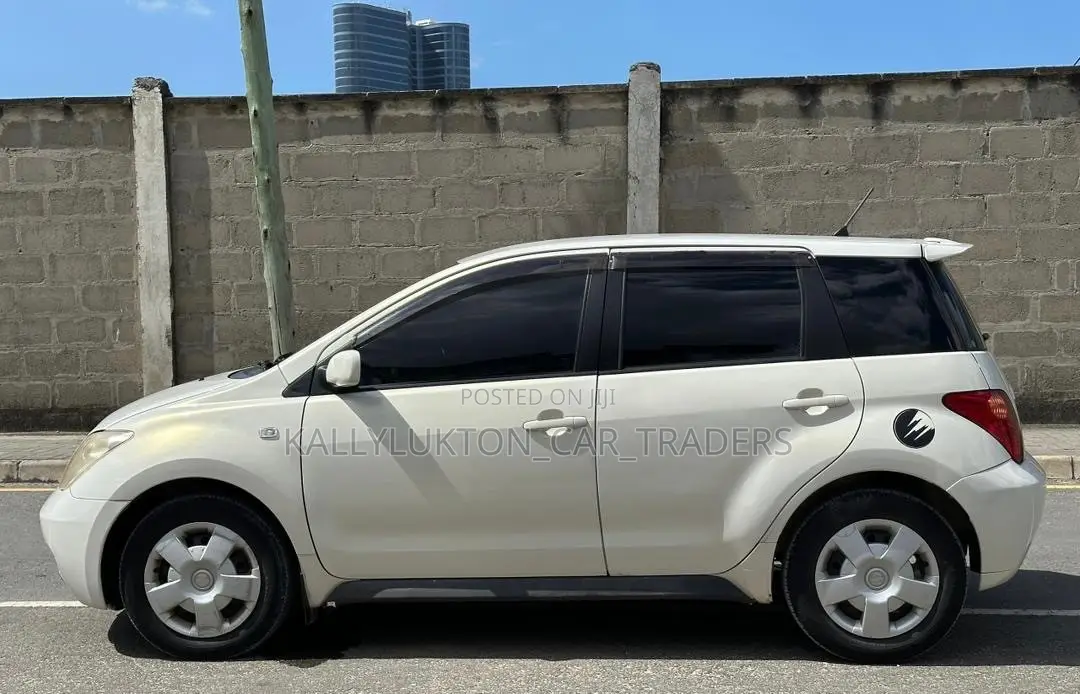 Toyota IST 2006 White
