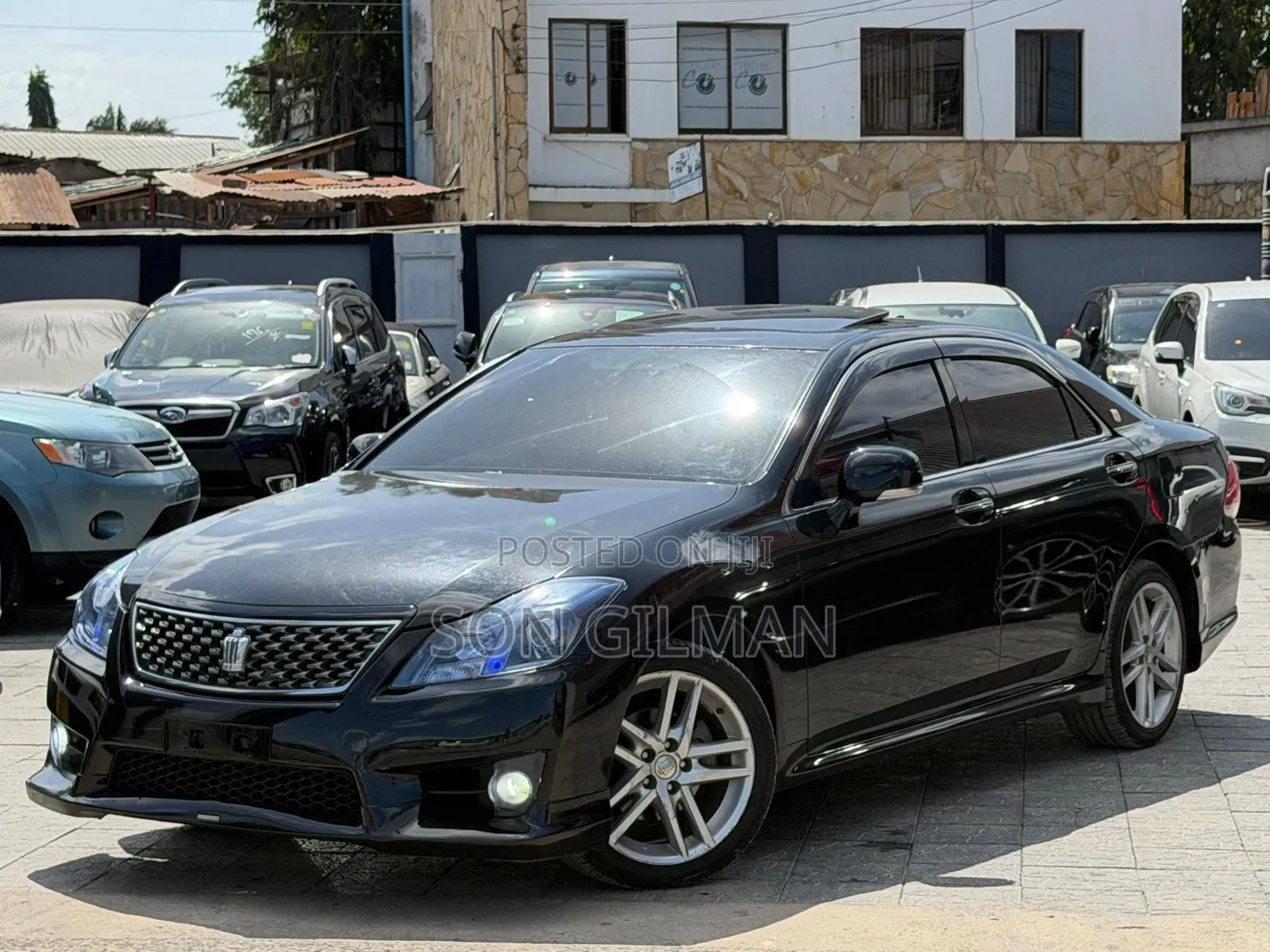Toyota Crown 2011 Black