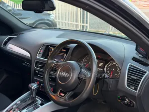 Audi Q5 2015 Black