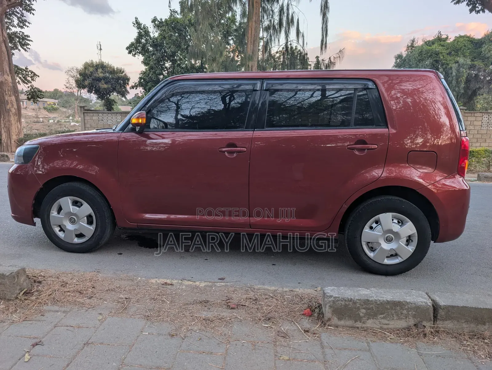 Toyota Rumion 1.5 FWD 2023 Red