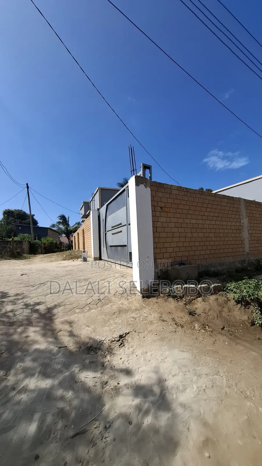 4bdrm Apartment in Madale Atlas, Goba for sale