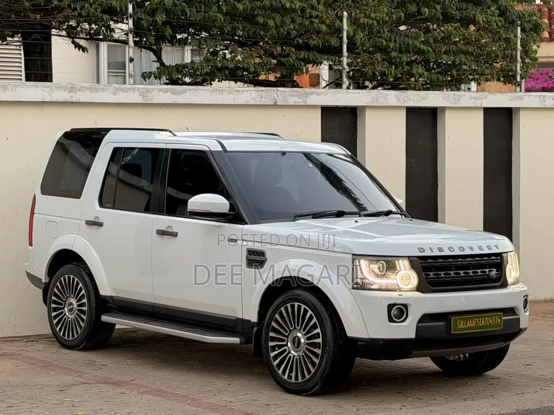 Land Rover Discovery 2016 White