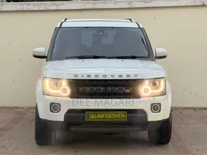 Land Rover Discovery 2016 White