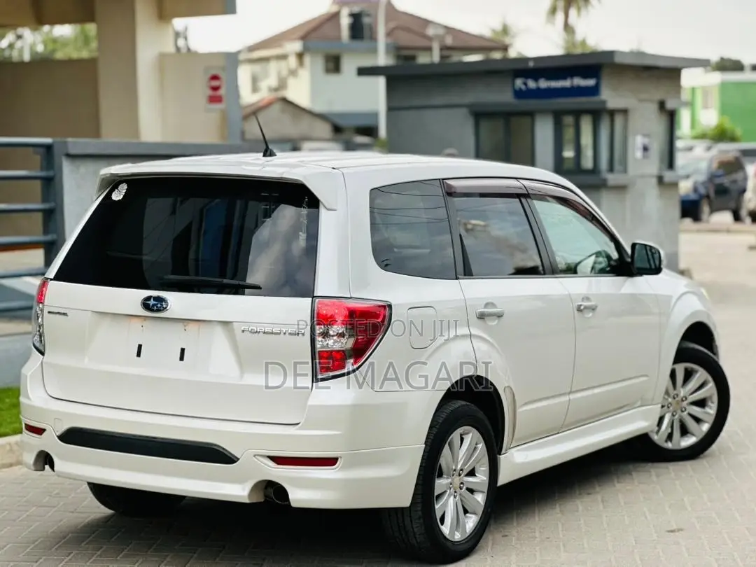 Subaru Forester 2011 White