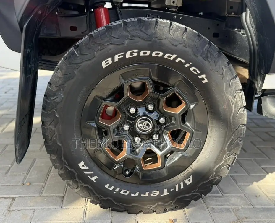 New Toyota Hilux 2025 Pearl