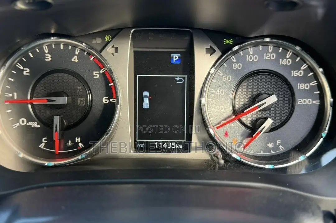 New Toyota Hilux 2025 Pearl