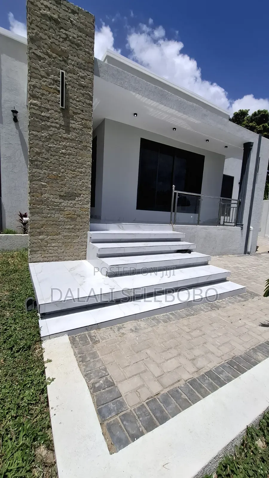 3bdrm Bungalow in Goba Lastanza for sale