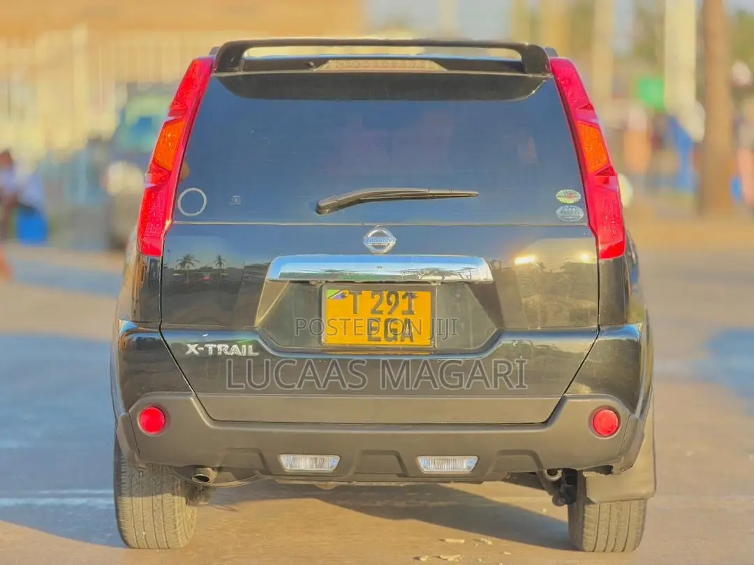New Nissan X-Trail 2010 Black