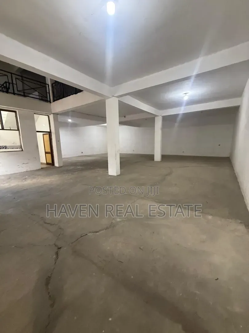 Godown for Rent at Changombe