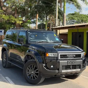 Toyota Land Cruiser 2025 Black