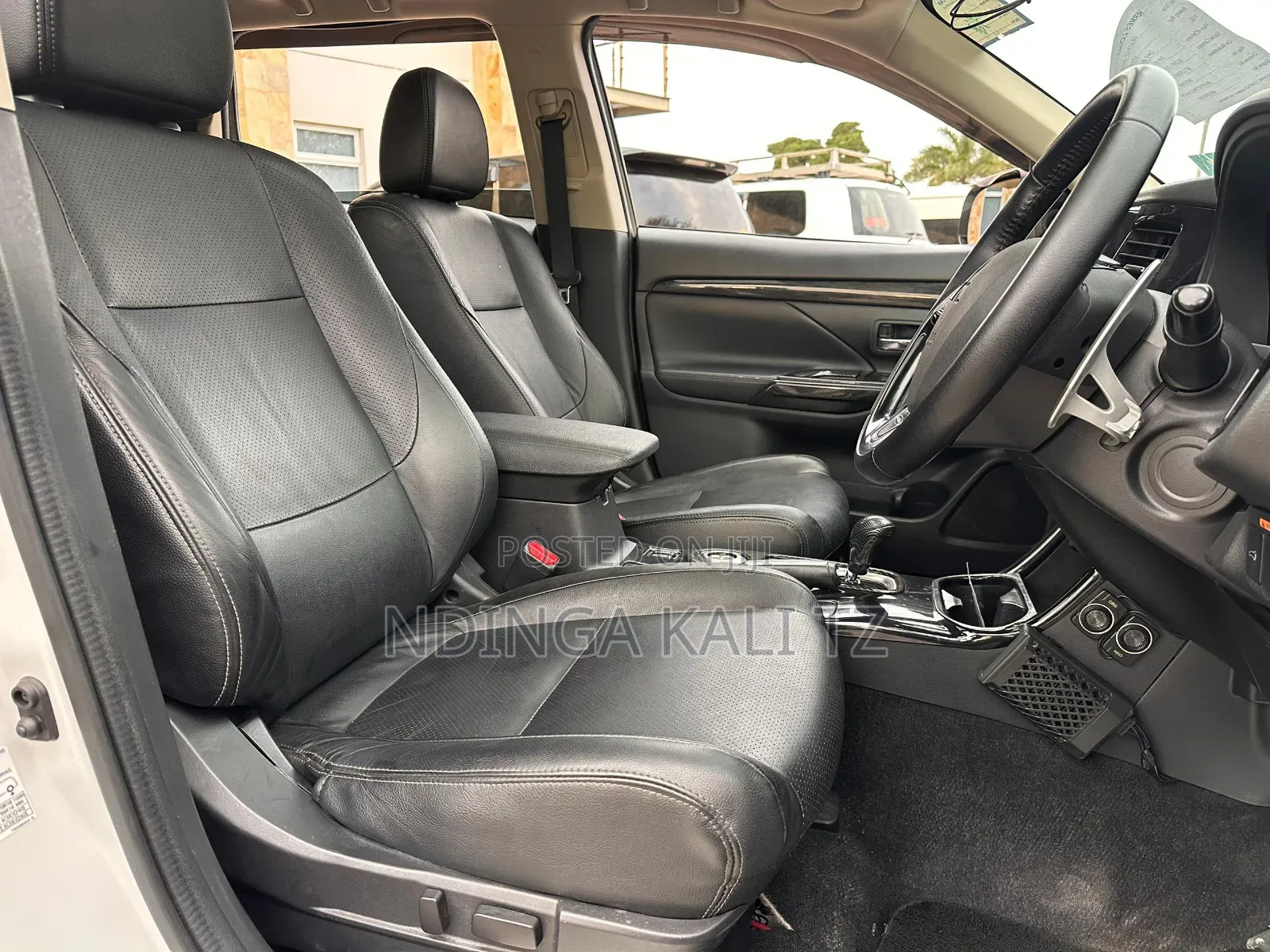 Mitsubishi Outlander 2016 White