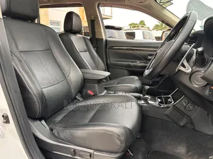 Mitsubishi Outlander 2016 White