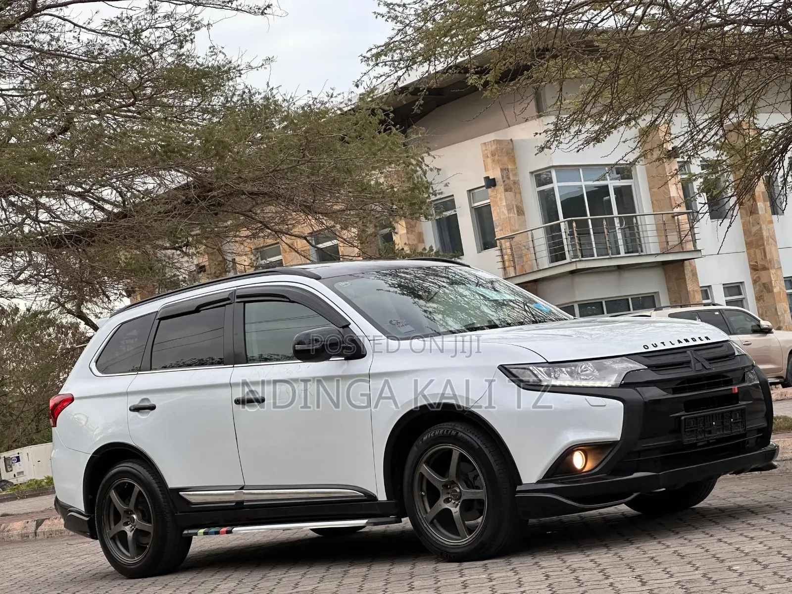 Mitsubishi Outlander 2016 White