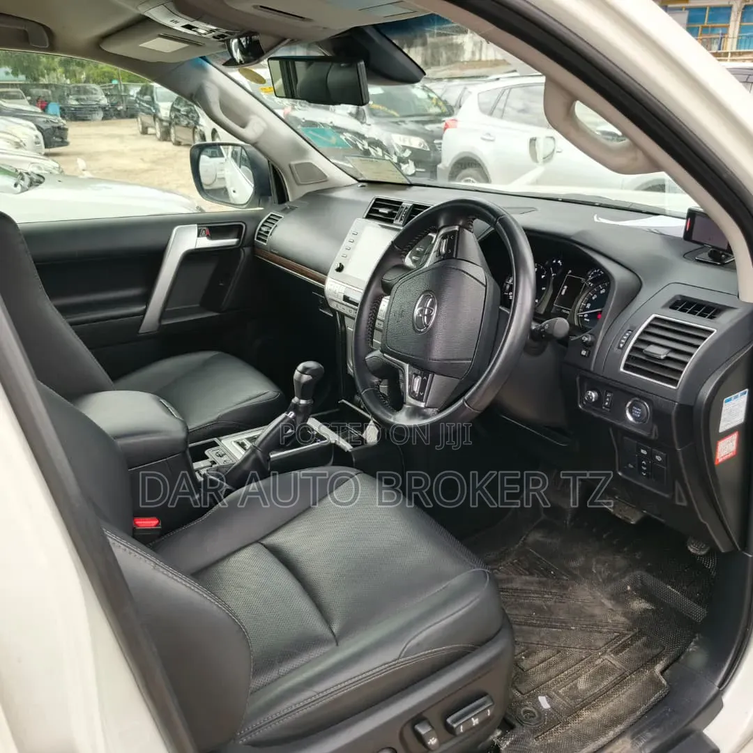 Toyota Land Cruiser Prado 2021 White