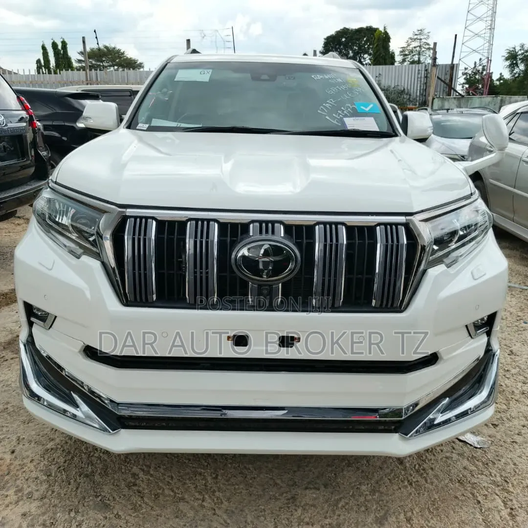 Toyota Land Cruiser Prado 2021 White