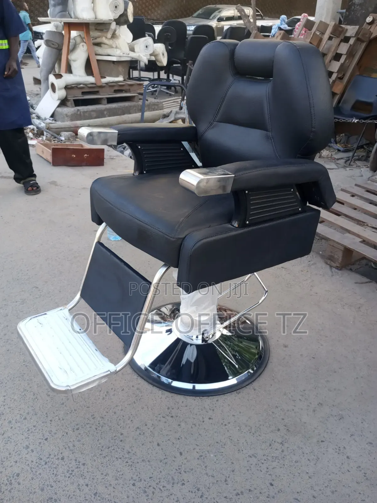 Barbershop Chair (Medium Size)