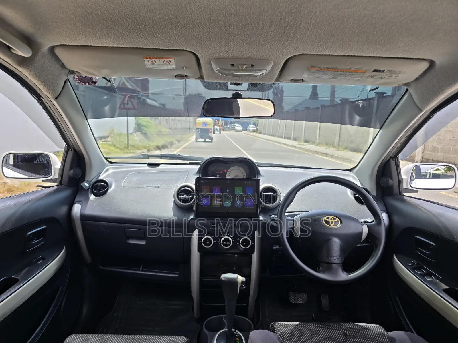 Toyota IST 2004 White