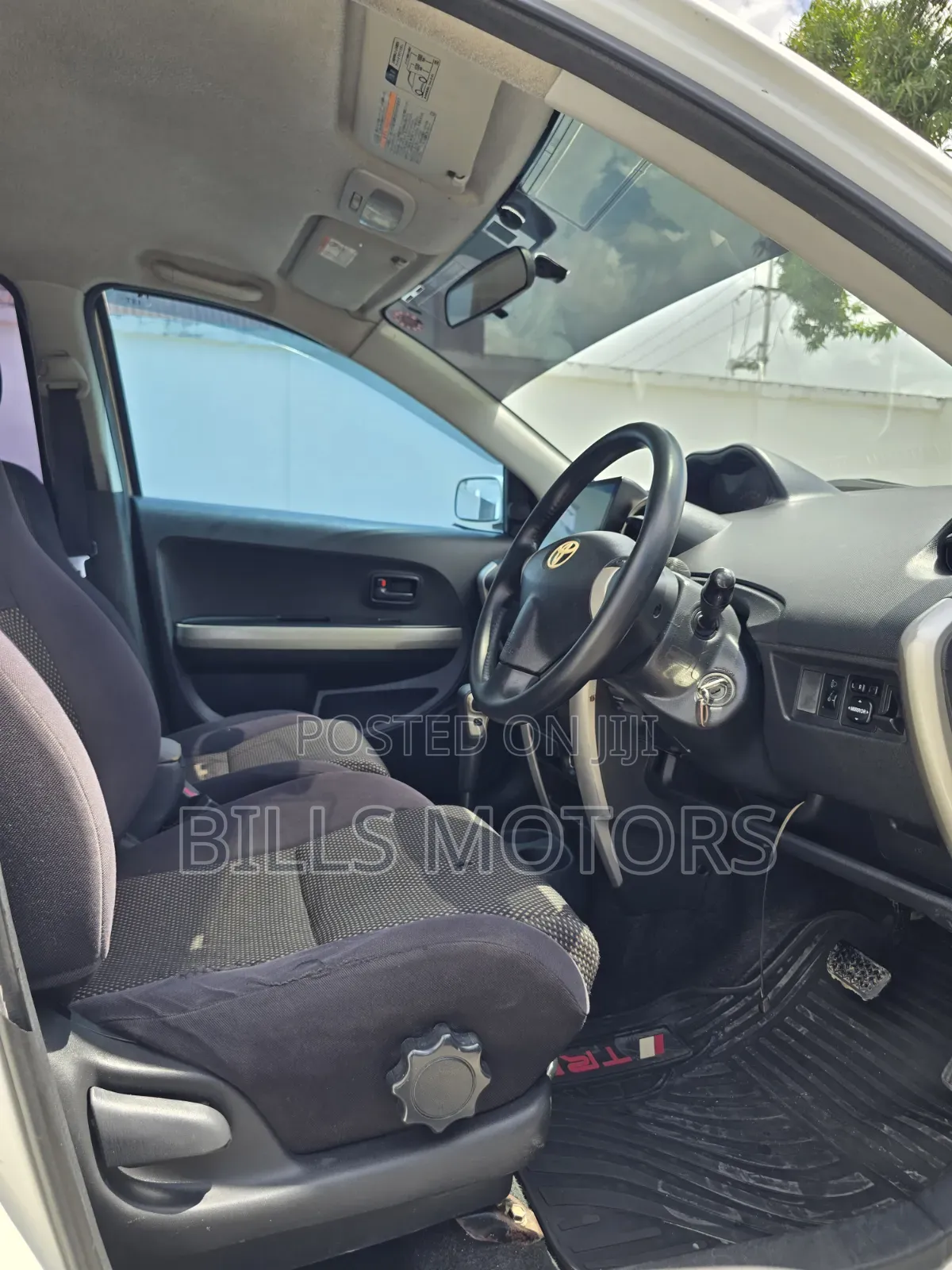 Toyota IST 2004 White