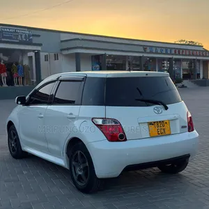 Toyota IST 2006 White
