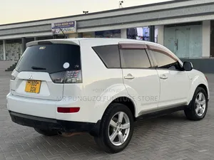 Mitsubishi Outlander 2007 White