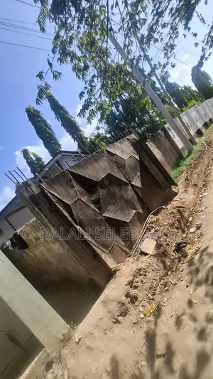 4bdrm Bungalow in Makongo Juu Ccm, Kinondoni for sale