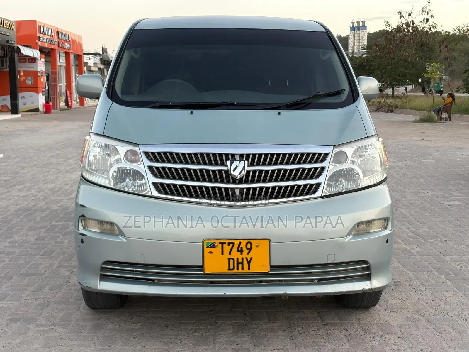 Toyota Alphard 2004 Silver