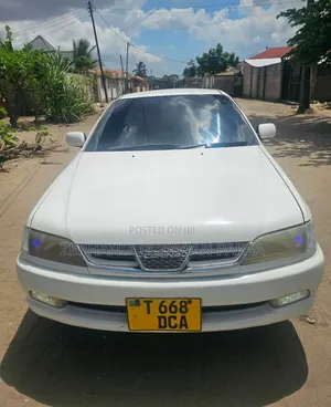 Toyota Carina 2001 White