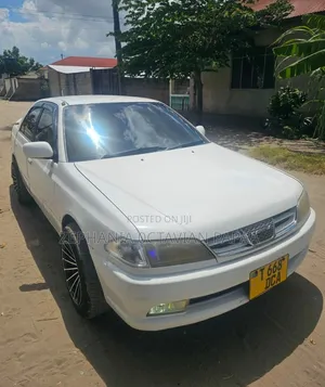 Toyota Carina 2001 White