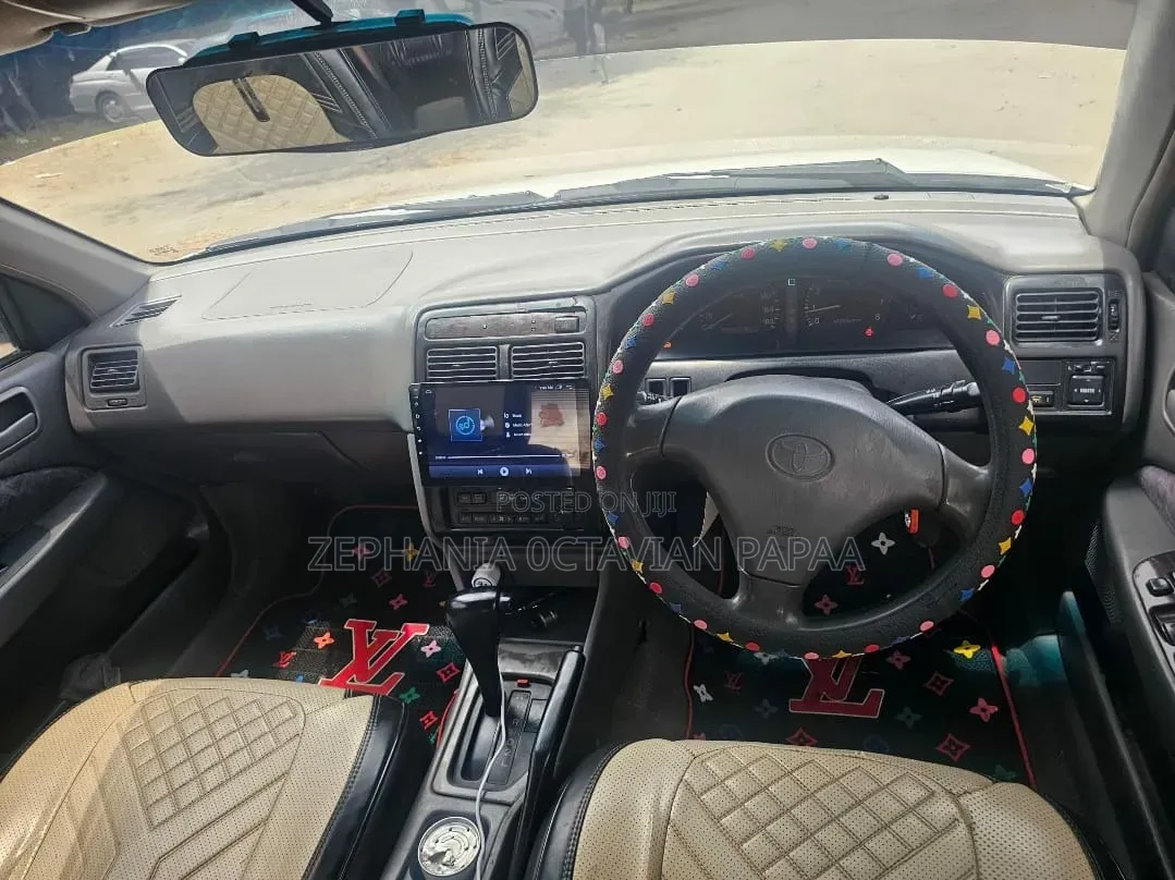 Toyota Carina 2001 White