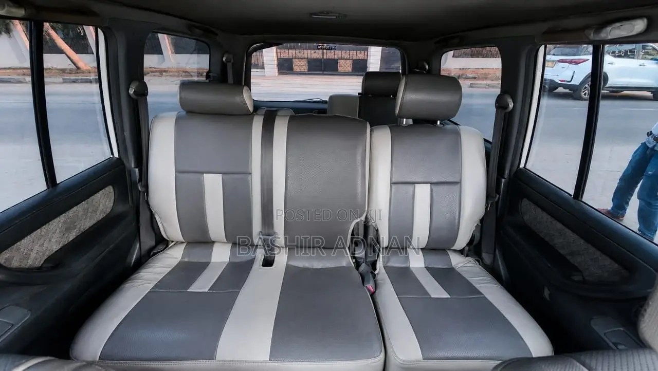Toyota Land Cruiser 100 GX 4.2 D 2005 White