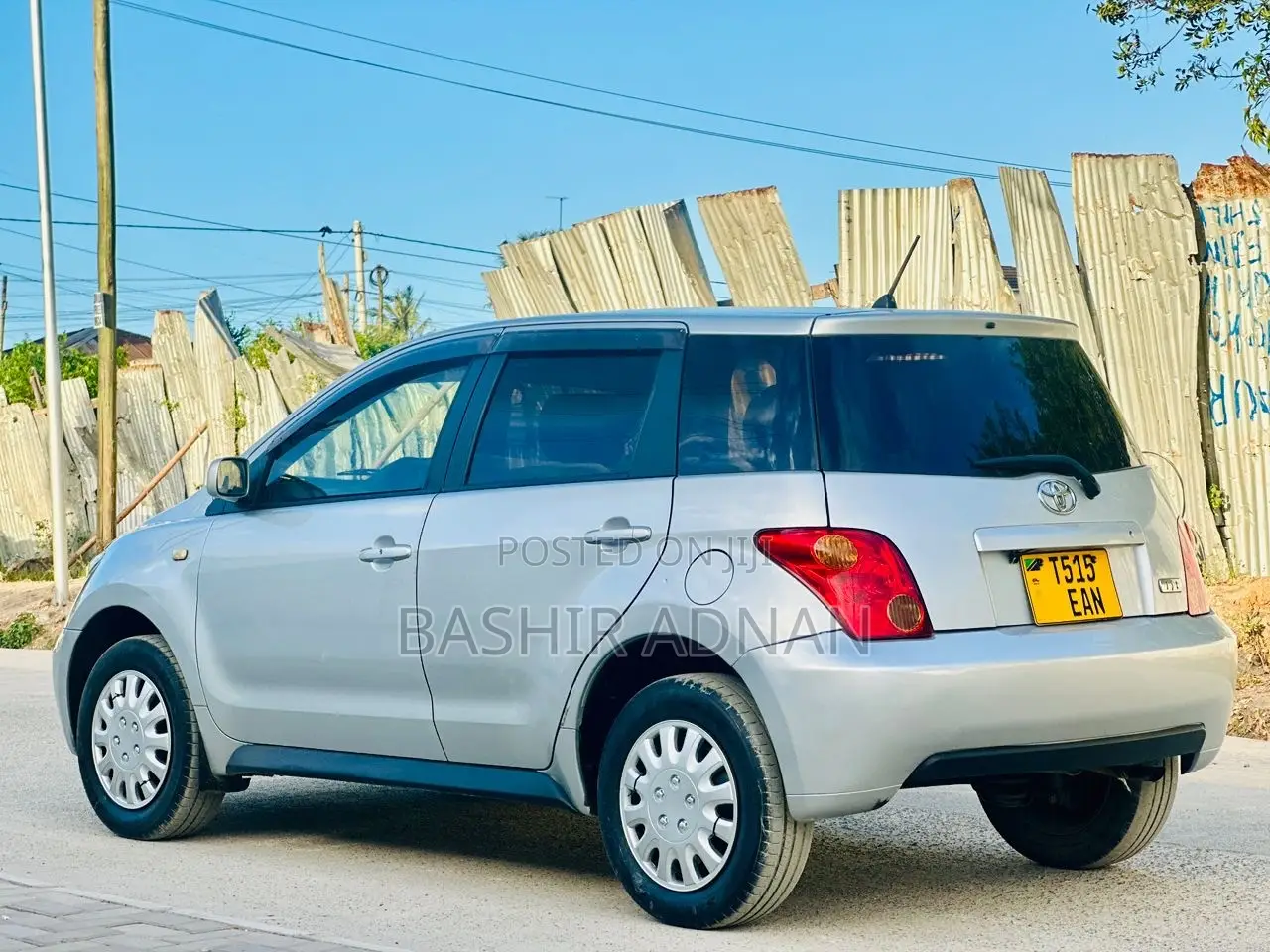 Toyota IST 2003 Silver