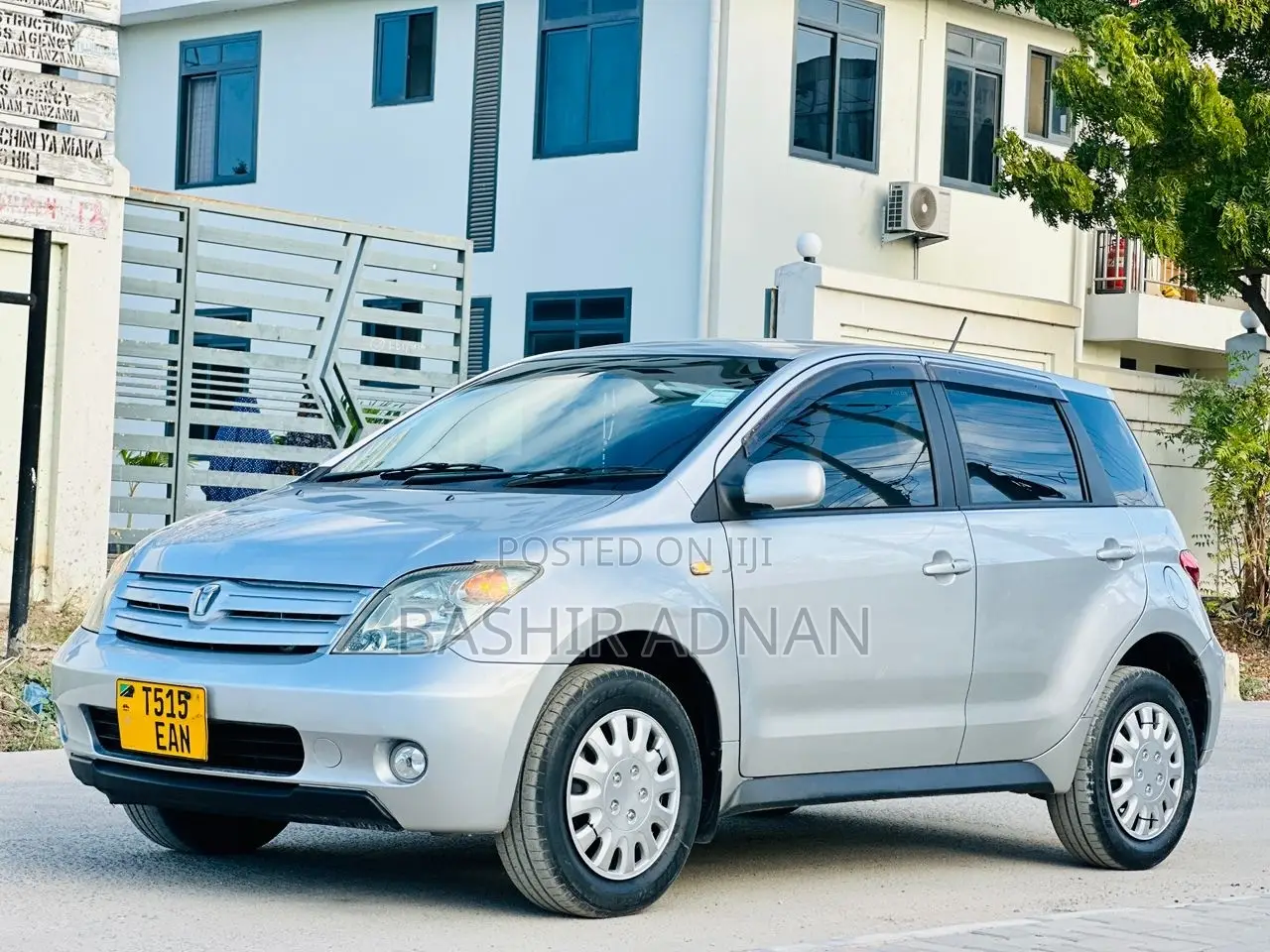 Toyota IST 2003 Silver