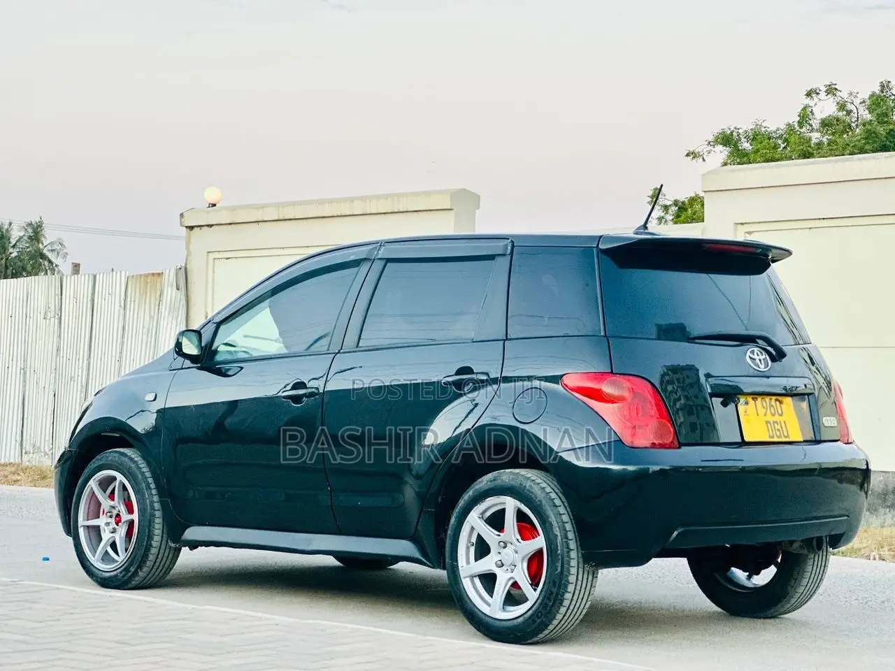 Toyota IST 2004 Black