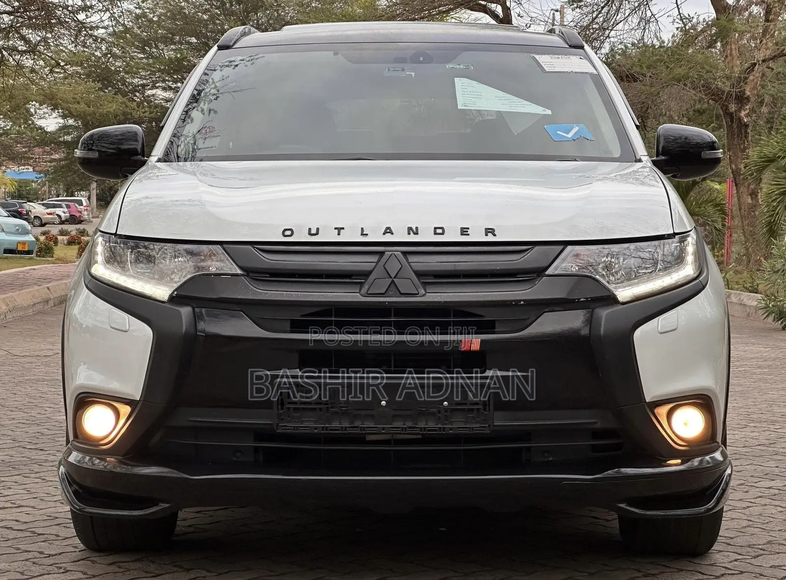 Mitsubishi Outlander 2016 White
