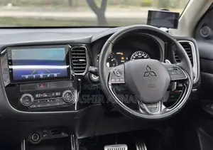 Mitsubishi Outlander 2016 White