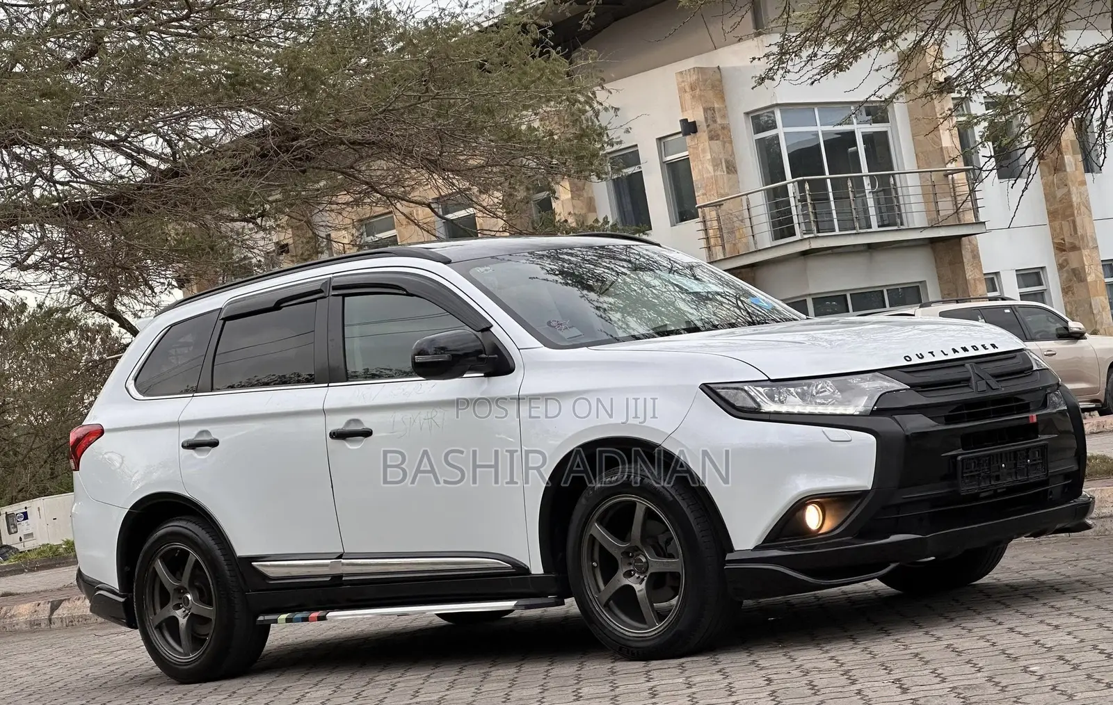 Mitsubishi Outlander 2016 White