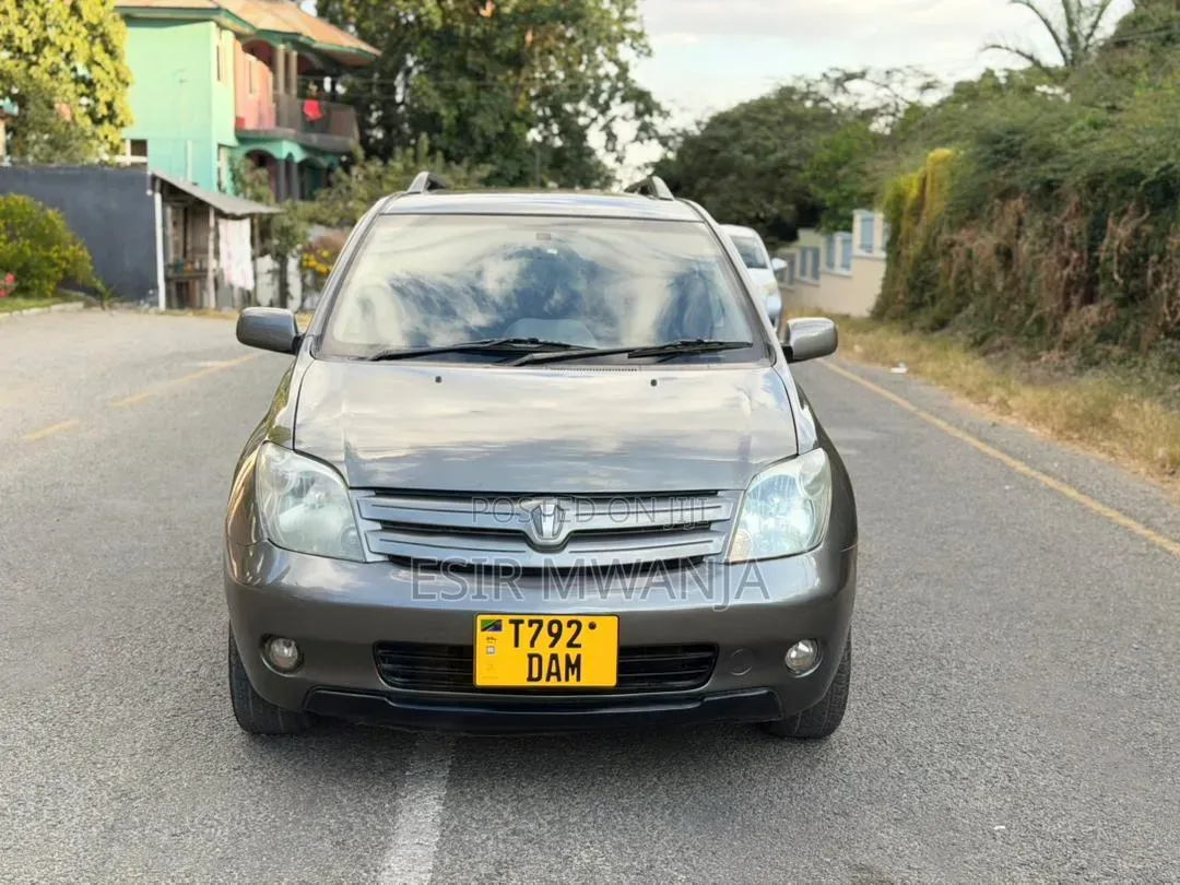 Toyota IST 2004 Beige