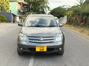 Toyota IST 2004 Beige