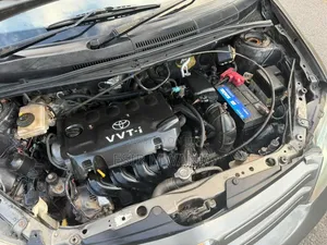 Toyota IST 2004 Beige