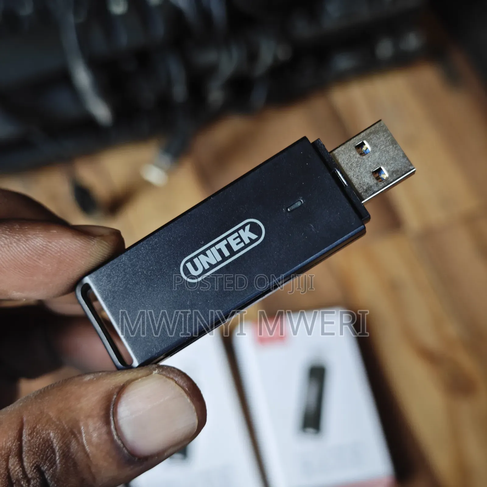 UNITEK USB 3.0 Card Reader. Inaingia SD Card Na Micro SD Card.
