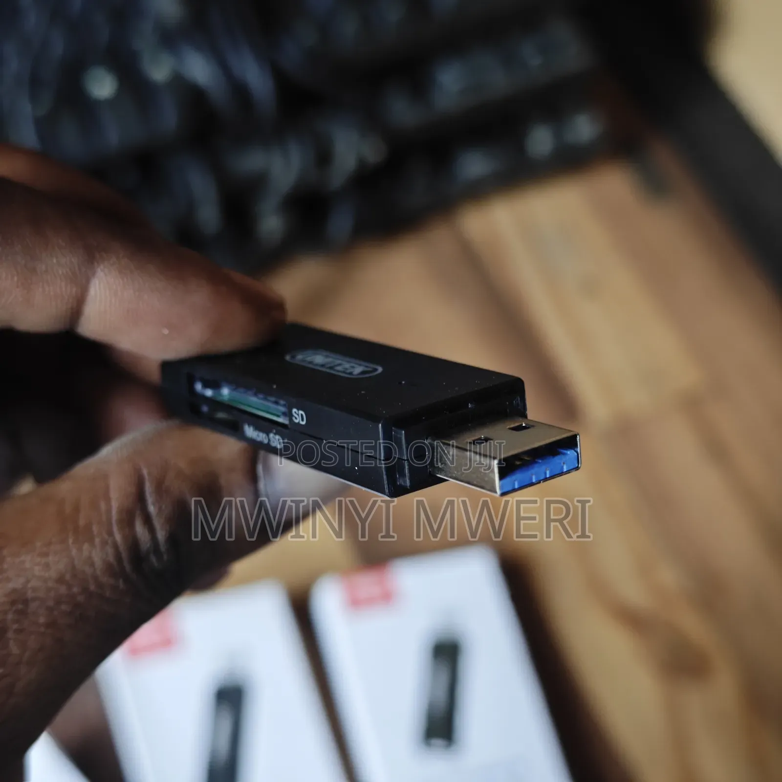UNITEK USB 3.0 Card Reader. Inaingia SD Card Na Micro SD Card.