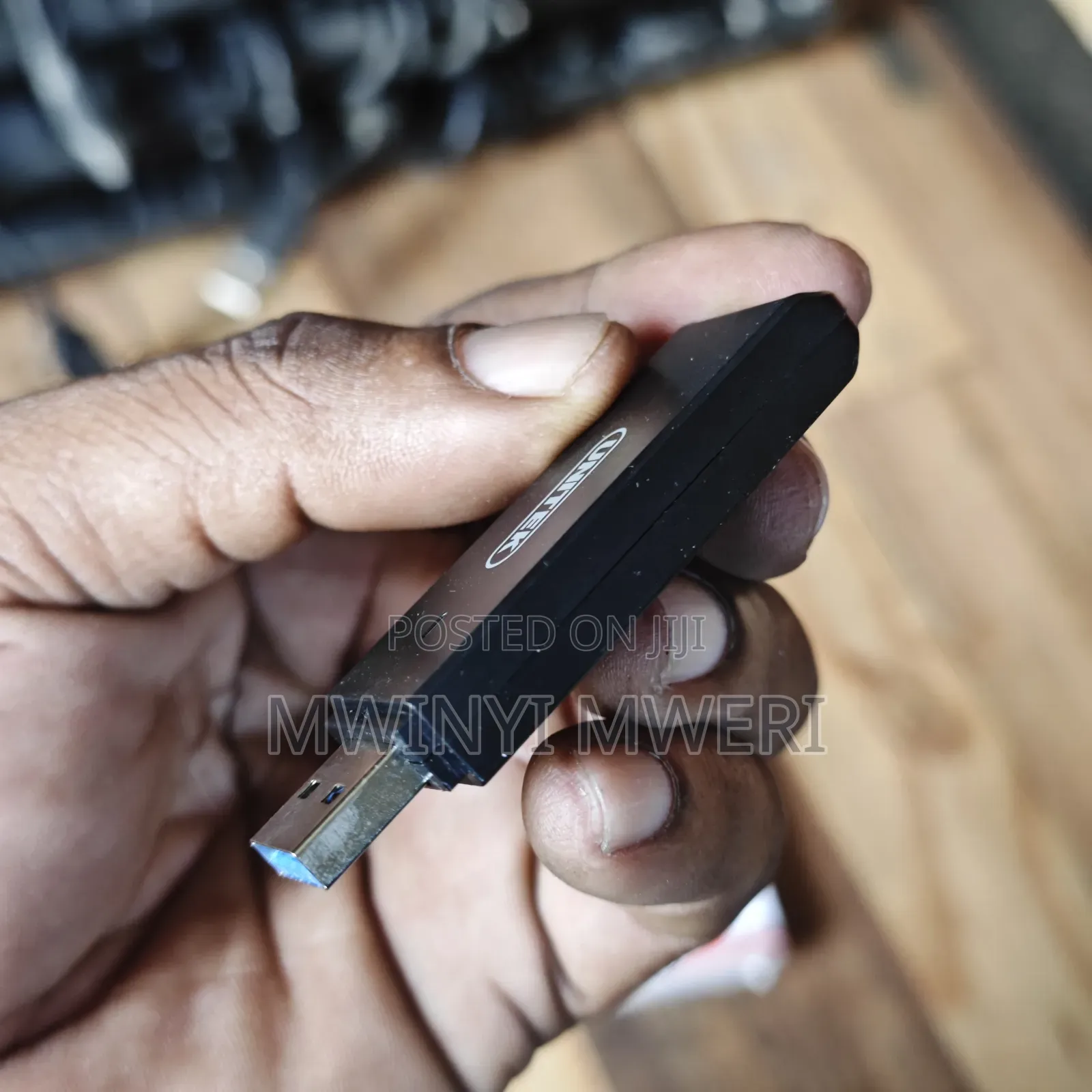 UNITEK USB 3.0 Card Reader. Inaingia SD Card Na Micro SD Card.
