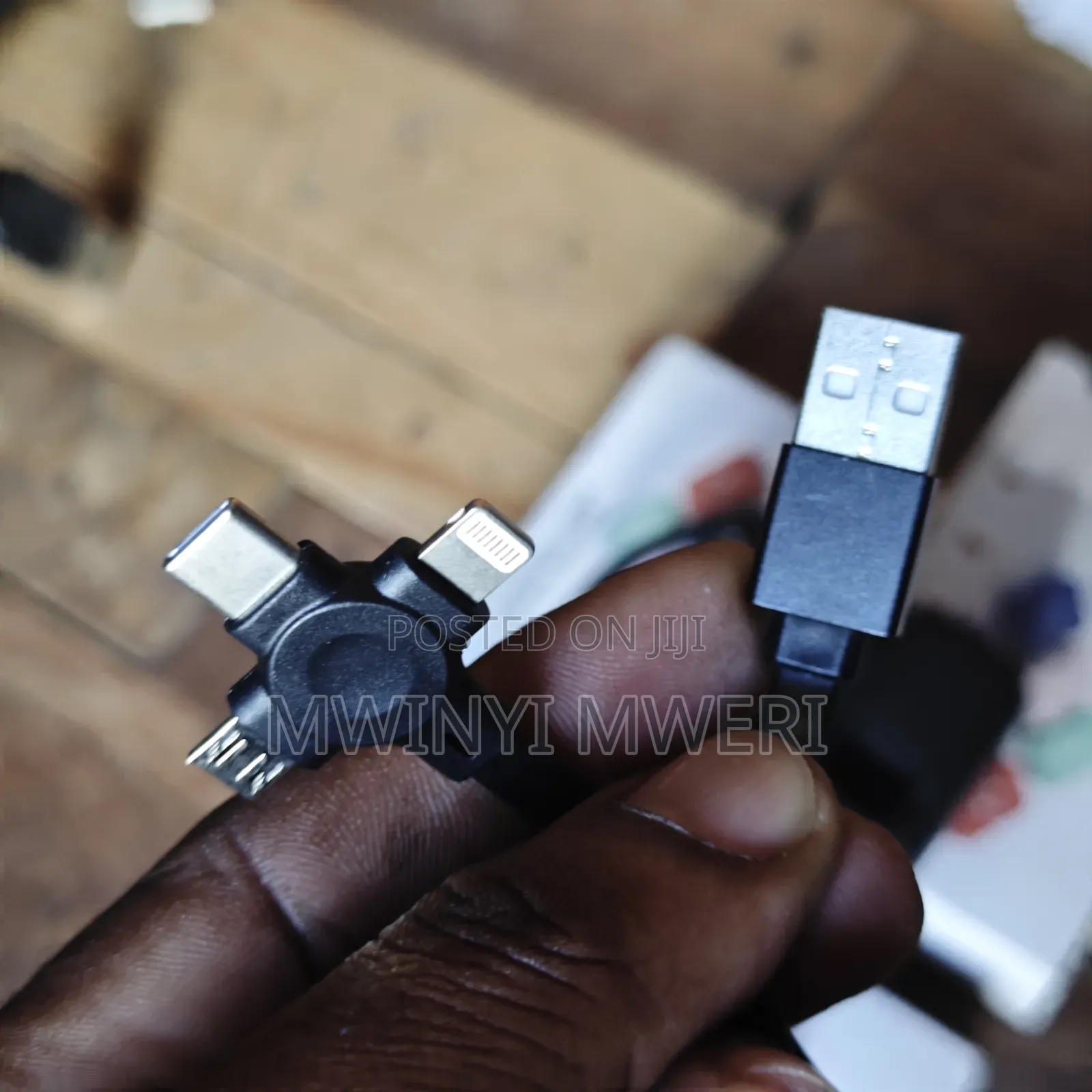 3in1 CHARGING Cable WITH PHONE Holder. Ina Micro, Lightning Na Type-C