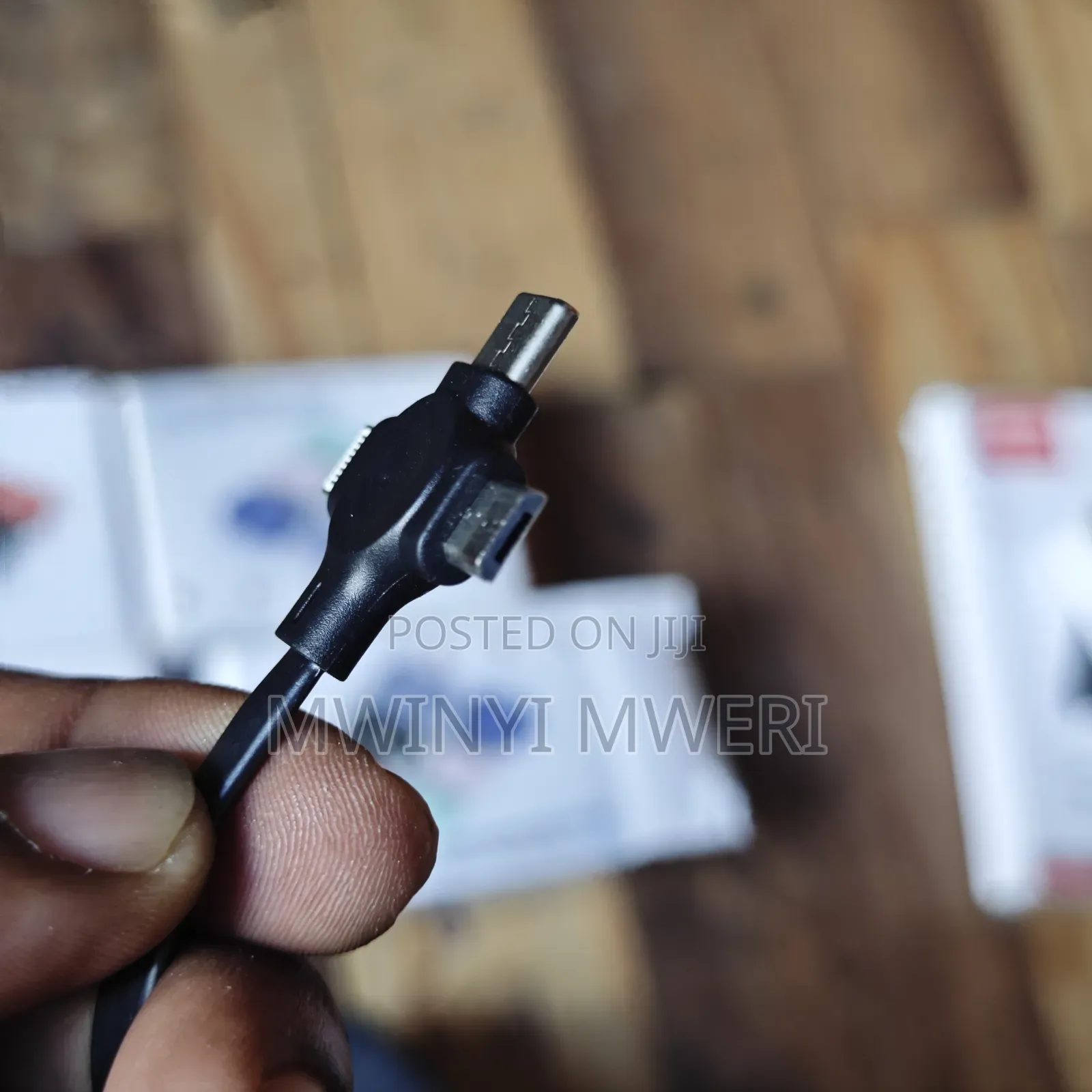 3in1 CHARGING Cable WITH PHONE Holder. Ina Micro, Lightning Na Type-C