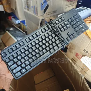 Original Desktop Keyboard Za Mtumba. Kuna Za HP, Dell Na Logitech.