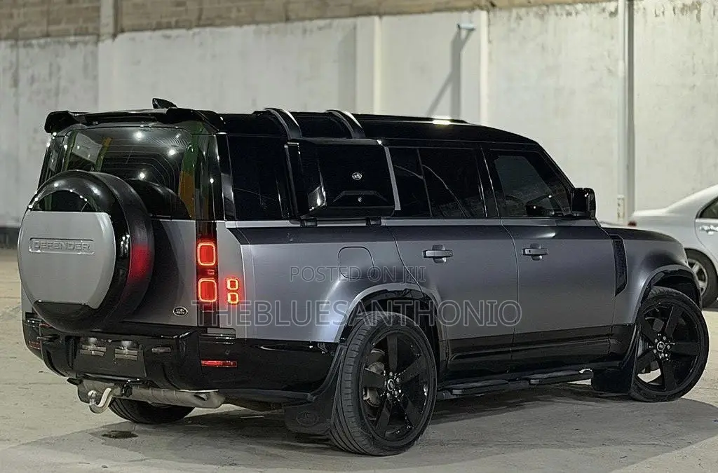 New Land Rover Defender 2025 Gray